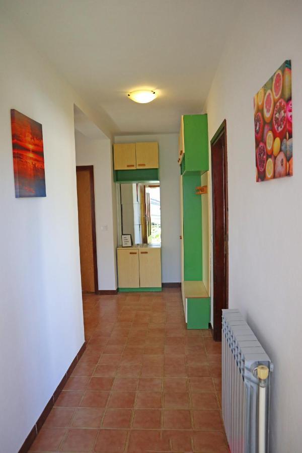 Apartamento Apartman Slavko Tar-Vabriga Exterior foto