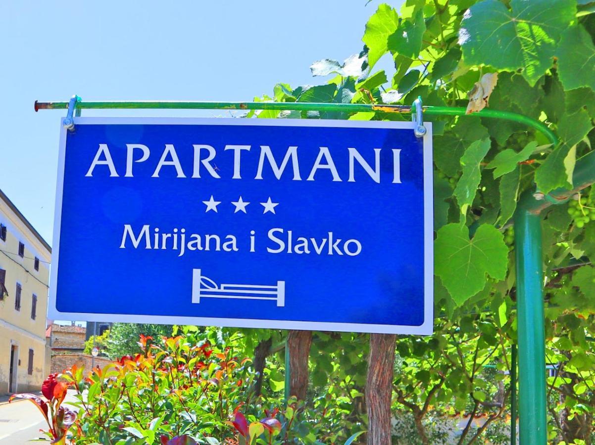 Apartamento Apartman Slavko Tar-Vabriga Exterior foto